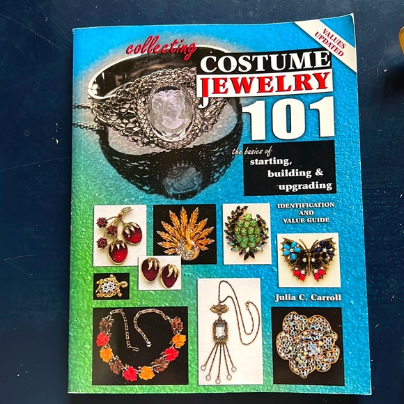 Other Costume Jewelry 11 Value Identification Guide Book Poshmark